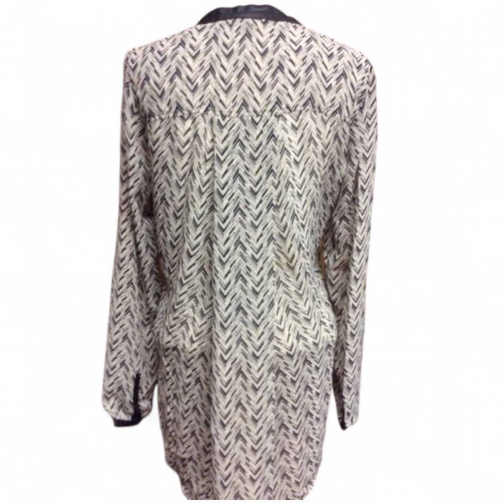Sheer High-Low Blouse - Picture 2 of 13